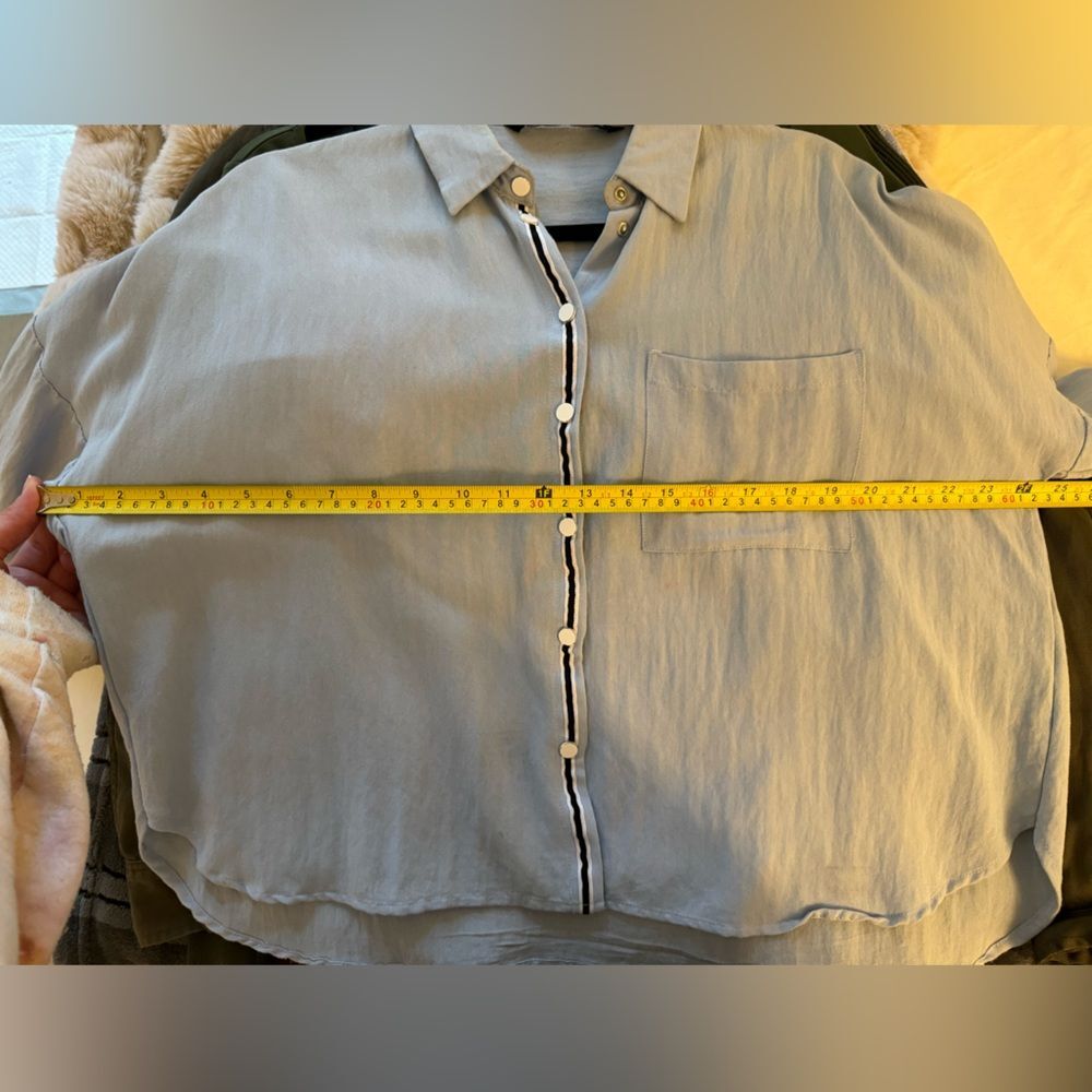 Zara button down blouse - Picture 2 of 9